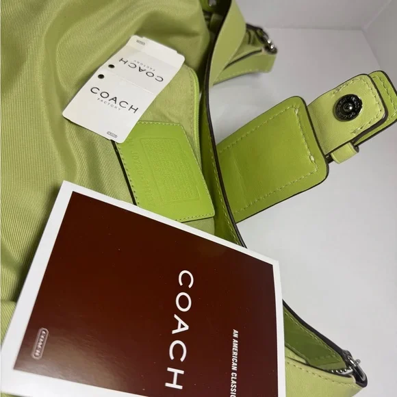 Coach SoHo Green Leather Hobo, loose tags Green pic frame key fob NEW - Picture 5 of 16